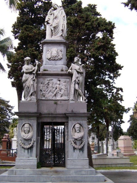 Monumento funerario a los Mártires de Quinteros